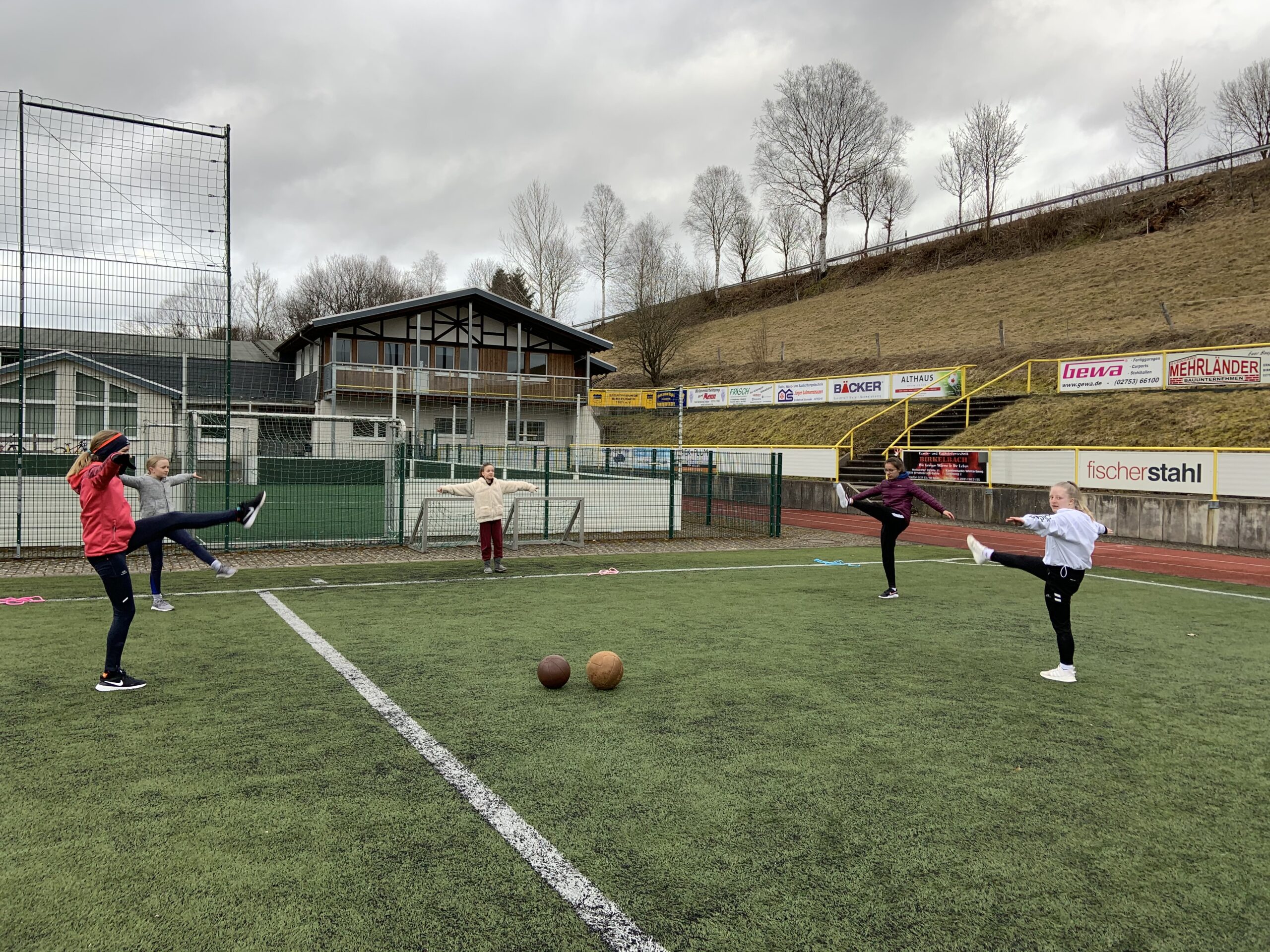 „Trainingsstart“ unserer jüngeren Turnerinnen